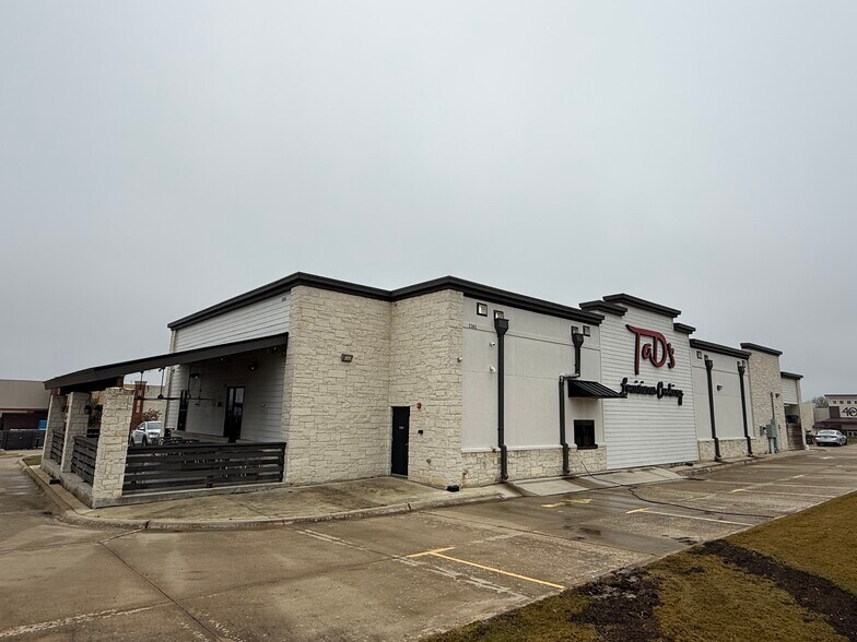 More Photos Of 1161 William D Fitch Pky, College Station General Retail For Sale