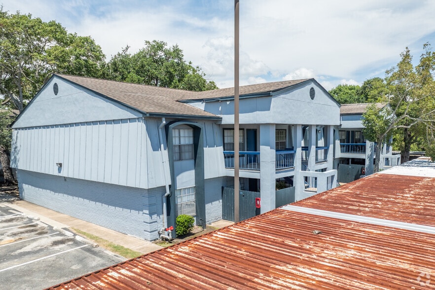 More Photos Of 3802 Nasa Rd, Seabrook Apartments For Sale