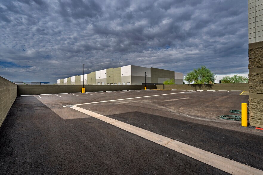 More Photos Of 315 E Comstock Dr, Chandler Warehouse For Sale