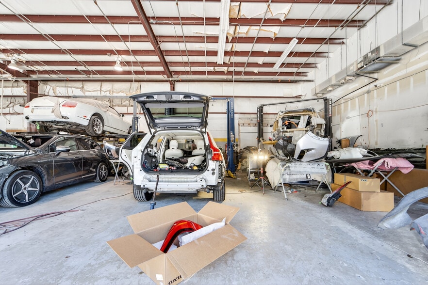More Photos Of 170 Business Park Way, Royal Palm Beach Warehouse For Lease
