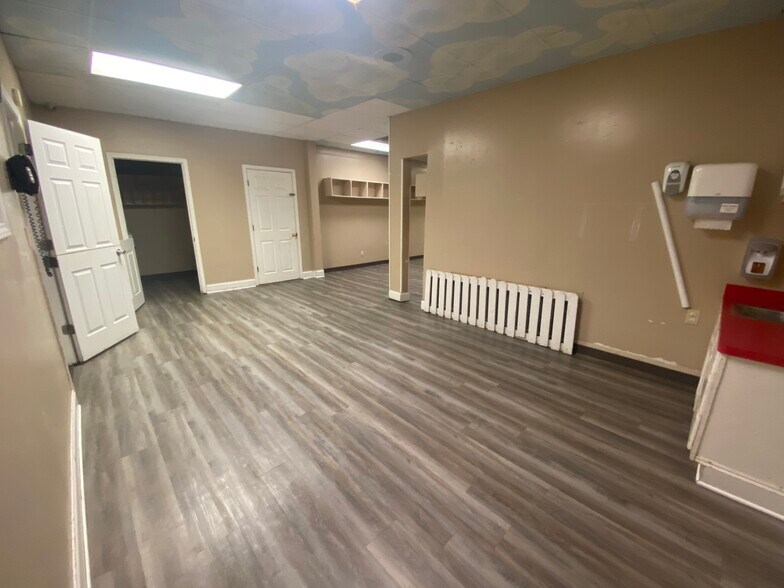 More Photos Of 111 W 5th St, Tyler Loft Creative Space For Sale