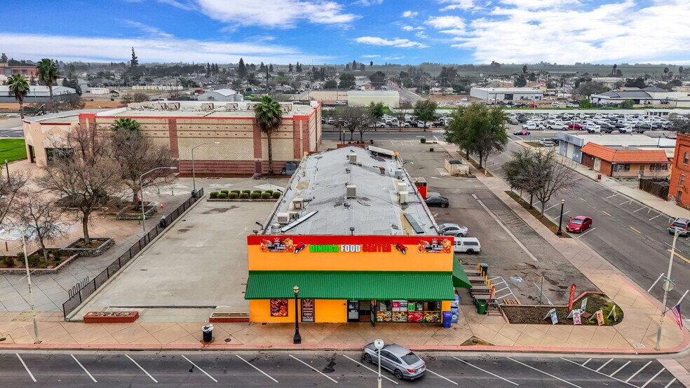 More Photos Of 217 S L St, Dinuba Freestanding For Sale