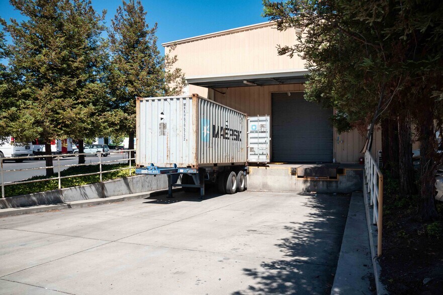 More Photos Of 1185 Campbell Ave, San Jose Warehouse For Lease