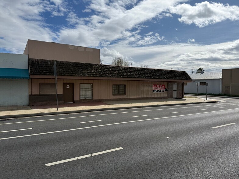 More Photos Of 3000-3012 Union Ave, Bakersfield Storefront For Sale