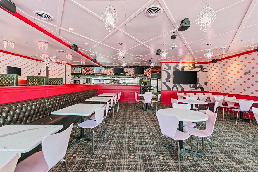 More Photos Of 2501 & 2519 Marshall St NE, Minneapolis Restaurant For Sale