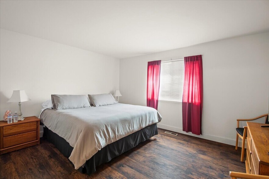 More Photos Of 25583 Spring Dr, Hayward Multifamily For Sale