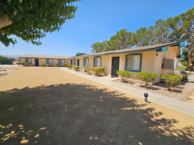 More Photos Of 21905 Powhatan Rd, Apple Valley Apartments For Sale