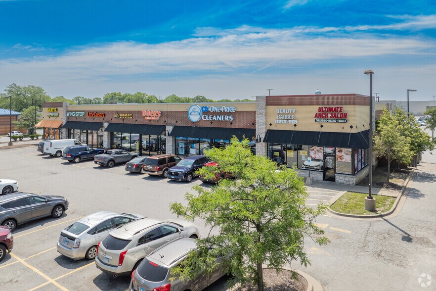More Photos Of 4003-4017 167th St, Country Club Hills General Retail For Lease