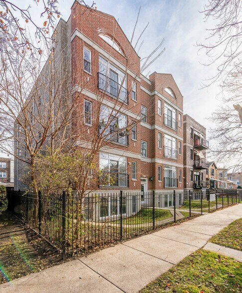 More Photos Of 6229 N Richmond St, Chicago Apartments For Sale