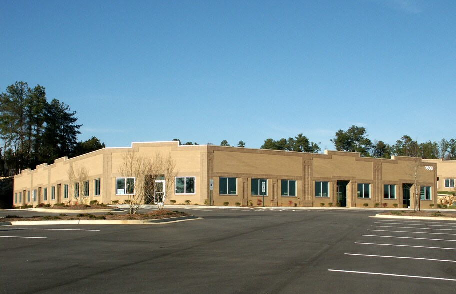 More Photos Of 1608 Heritage Commerce Ct, Wake Forest Medical For Lease
