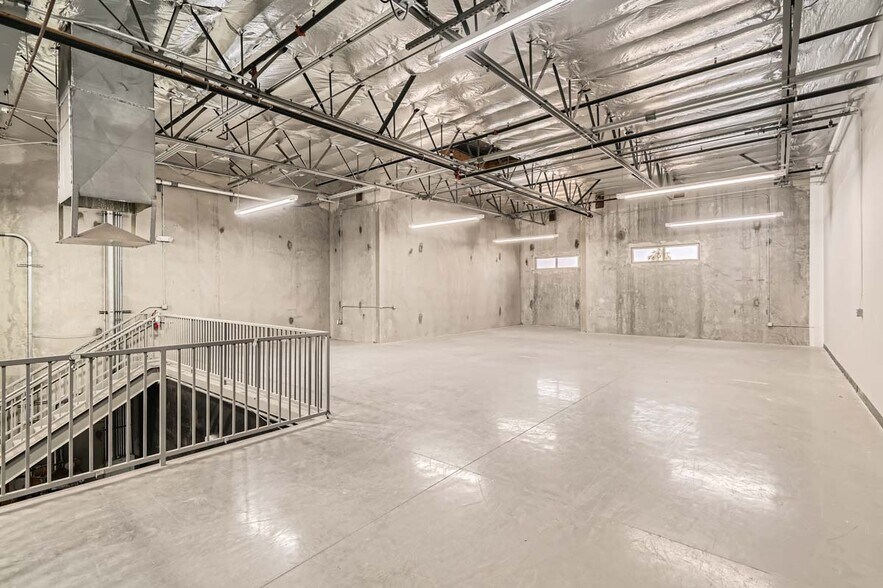 More Photos Of 5165 Rousso Rd, Las Vegas Distribution For Lease