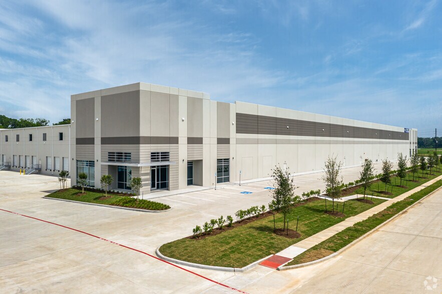 Primary Photo Of 500 Morris Oliver Way, Katy Unknown For Lease