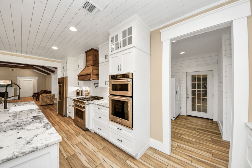 More Photos Of 17188 Highway 321, Dayton Specialty For Sale