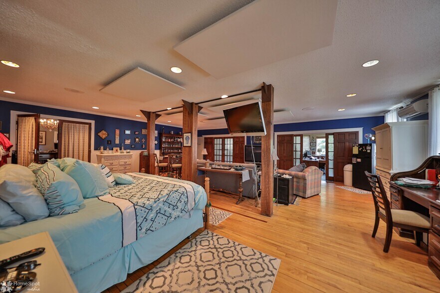 More Photos Of 2468 Route 390, Canadensis Hospitality For Sale