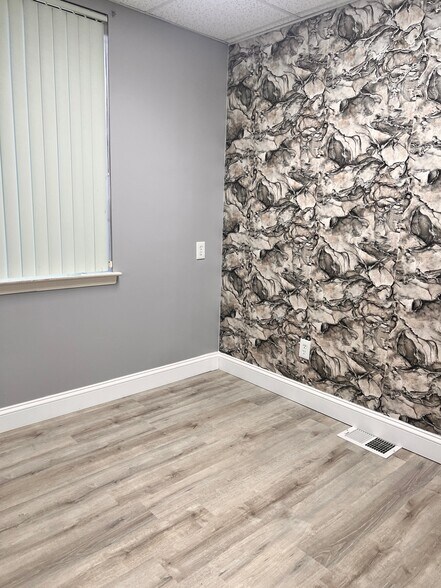More Photos Of 233 Union Ave, Holbrook Medical For Lease