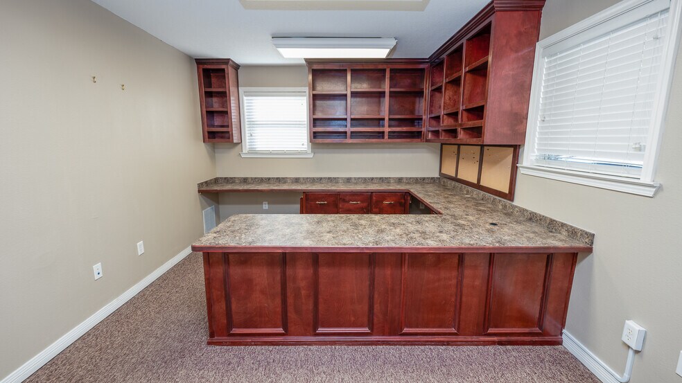 More Photos Of 6460 Justice Ave, Milton Office For Lease