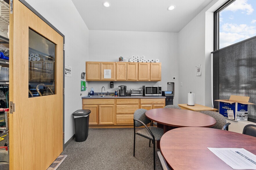 More Photos Of 1900 Converse Ave, Cheyenne Freestanding For Sale