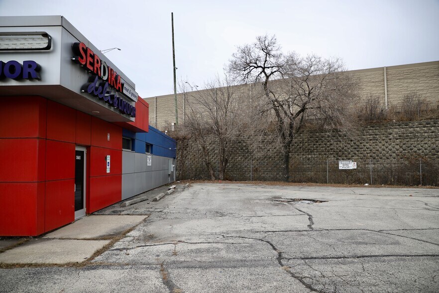 More Photos Of 4750 N 25th Ave, Schiller Park Warehouse For Sale
