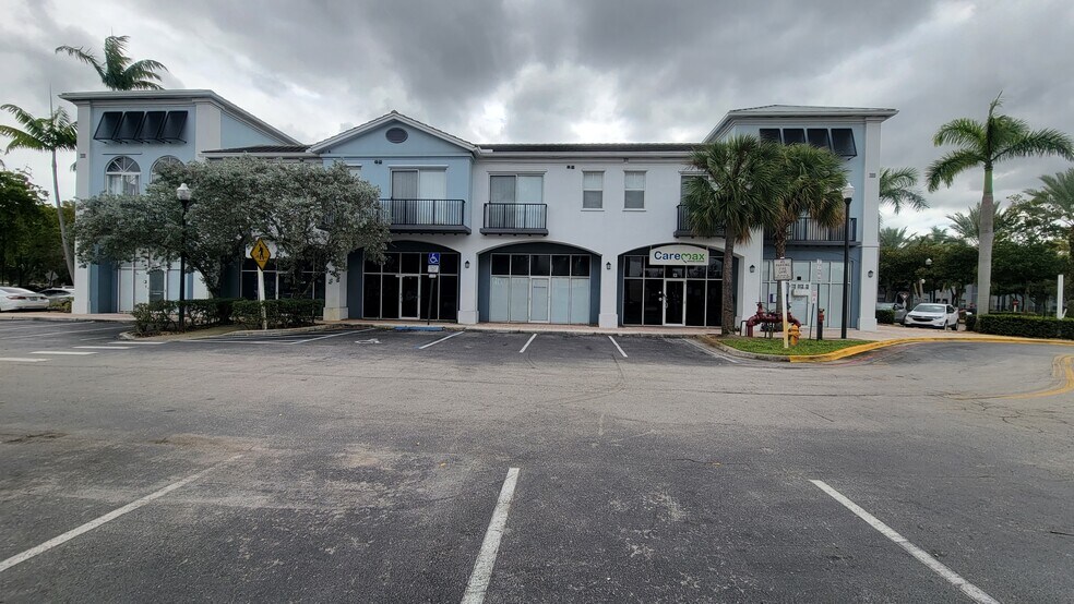 More Photos Of 3880 W Broward Blvd, Fort Lauderdale Apartments For Lease