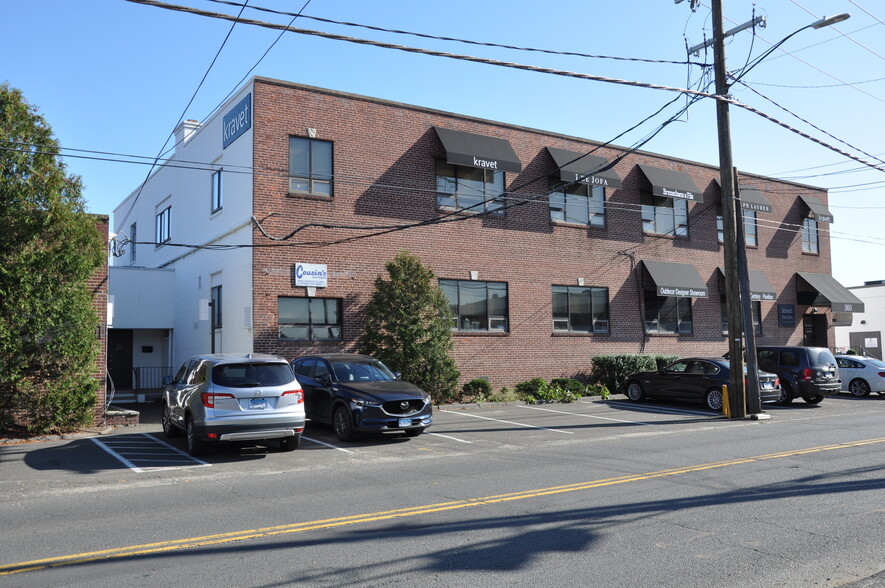 Primary Photo Of 360 Fairfield Ave, Stamford Warehouse For Lease