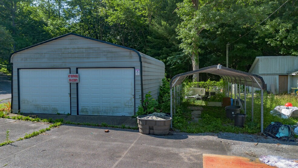 More Photos Of 6641 US Highway 62 W, Kuttawa Flex For Sale