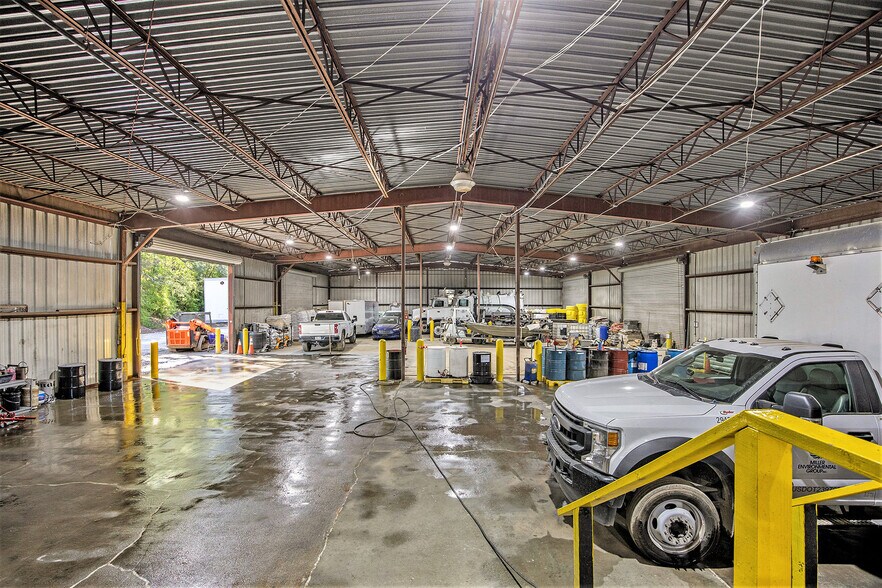 More Photos Of 4625 Stonegate Industrial Blvd, Stone Mountain Industrial For Sale