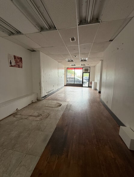 More Photos Of 398 Bay St, Staten Island Storefront Retail Residential For Lease