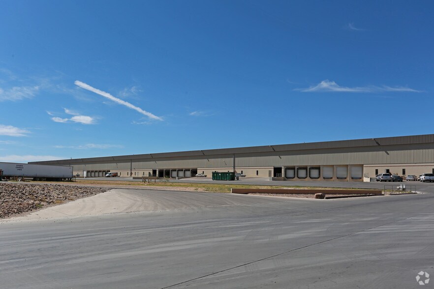 More Photos Of 6908 E Century Park Dr, Tucson Distribution For Lease