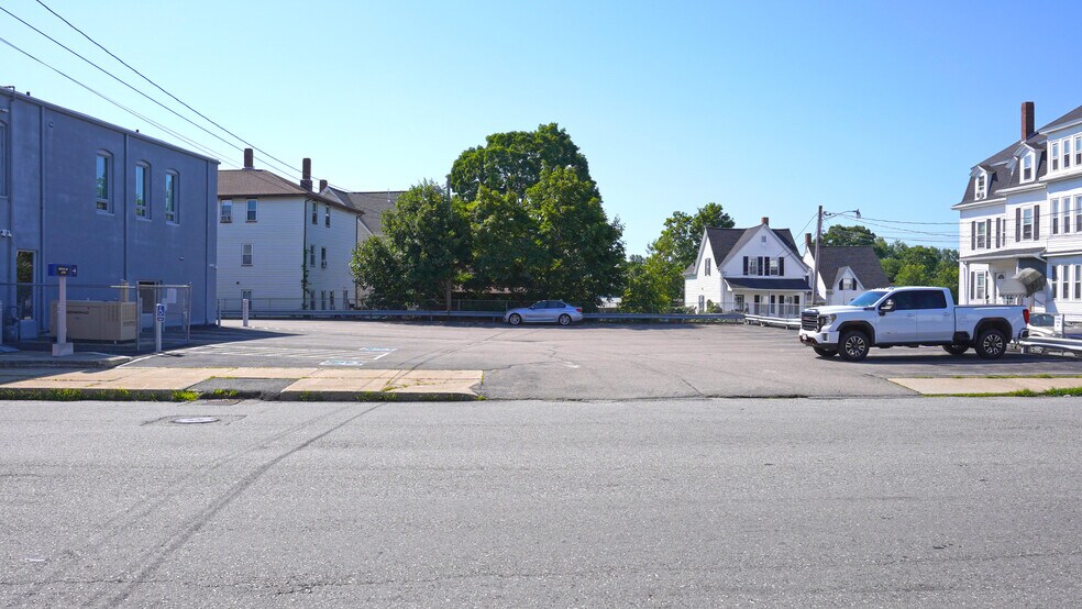 More Photos Of 308 Bay St, Taunton Office For Sale