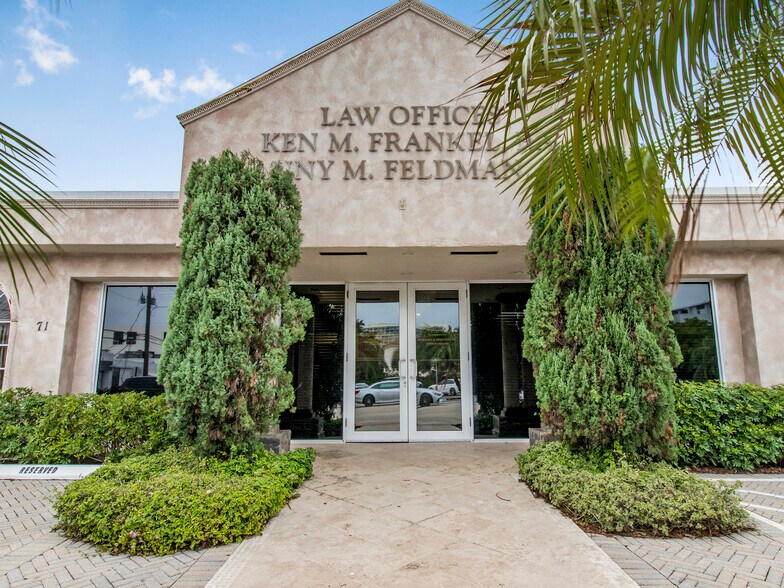 More Photos Of 71 NE 27th Ave, Pompano Beach Office For Sale