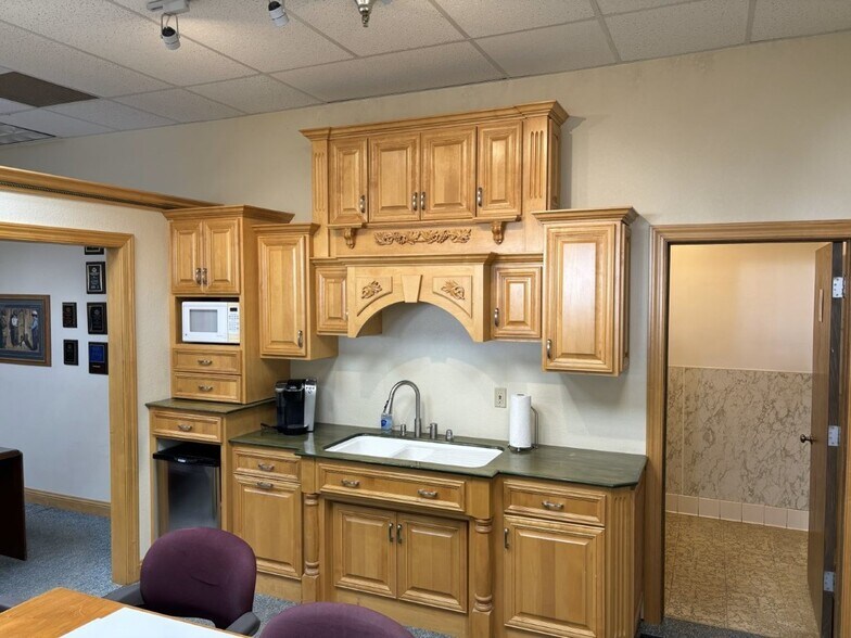 More Photos Of 16555 W Cleveland Ave, New Berlin Manufacturing For Lease