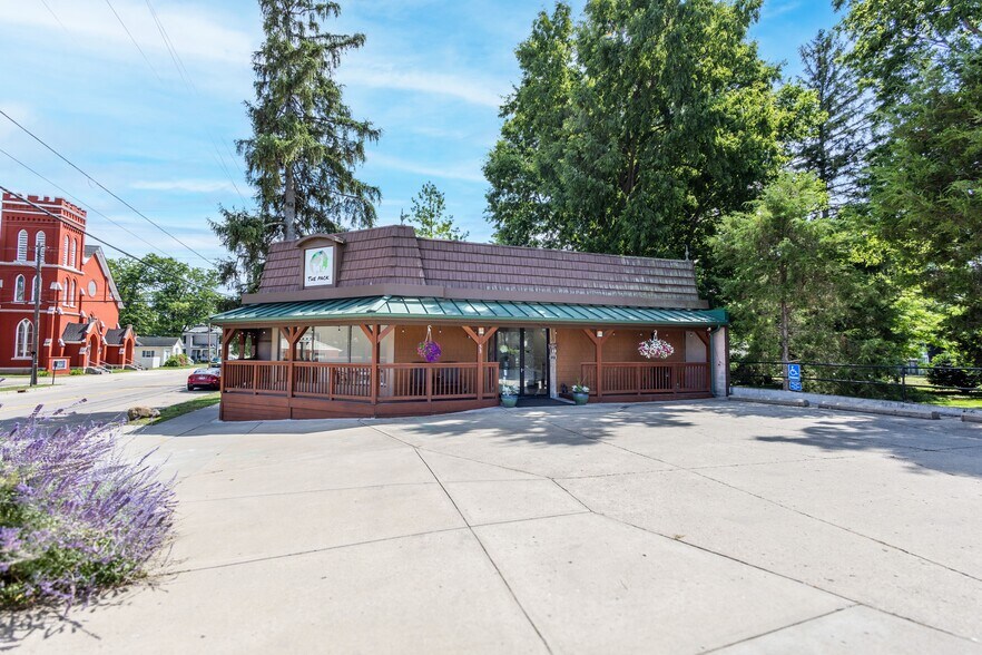 More Photos Of 53 E Market St, Germantown Restaurant For Sale