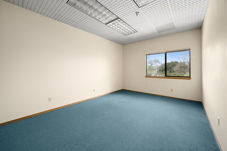 More Photos Of 5805 Capistrano Ave, Atascadero Office For Lease
