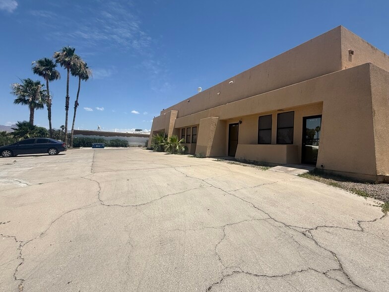 More Photos Of 1967 S Highway 95, Bullhead City Freestanding For Sale