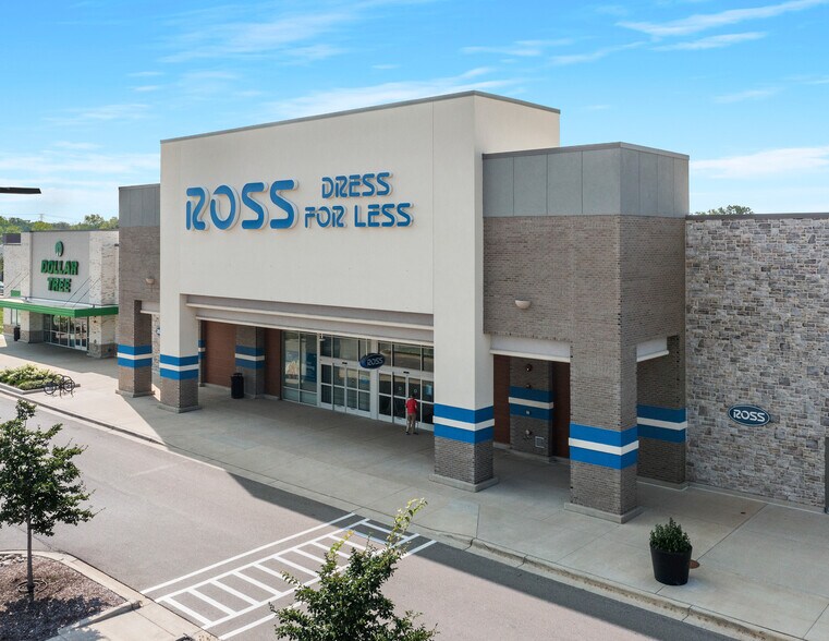 More Photos Of 6921 Dempster St, Morton Grove General Retail For Sale