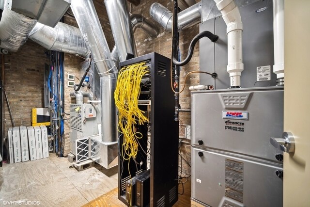 More Photos Of 1348 W Concord Pl, Chicago Office For Lease