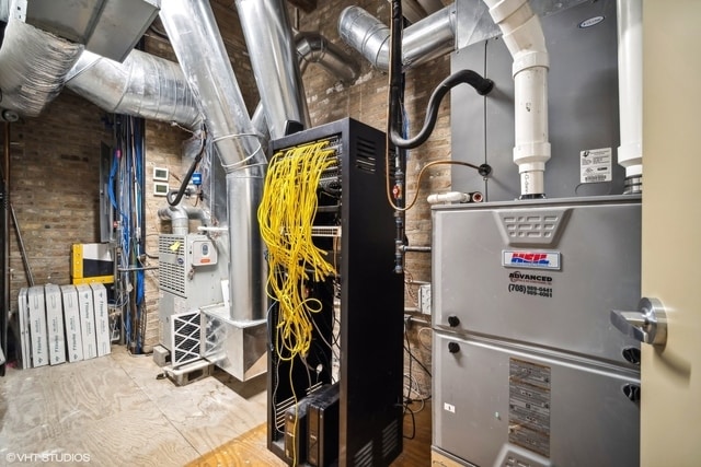 More Photos Of 1348 W Concord Pl, Chicago Office For Sale