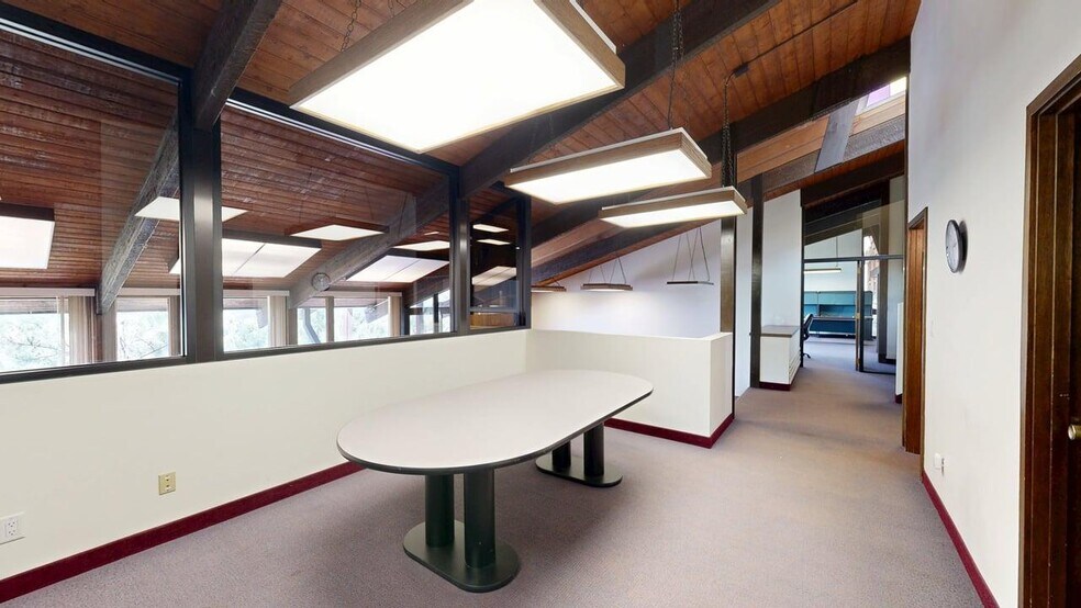 More Photos Of 11 E Airport Rd, Billings Office For Sale