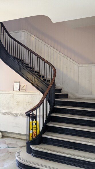 More Photos Of 30 Trinity St, Hartford Office For Sale