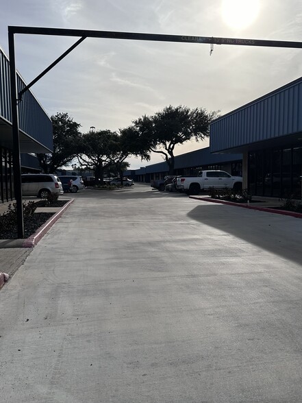 More Photos Of 4455 South Padre Island Dr, Corpus Christi Office For Lease