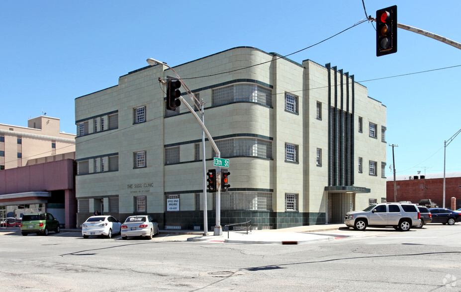 Primary Photo Of 131 E 12th St, Ada Medical For Lease