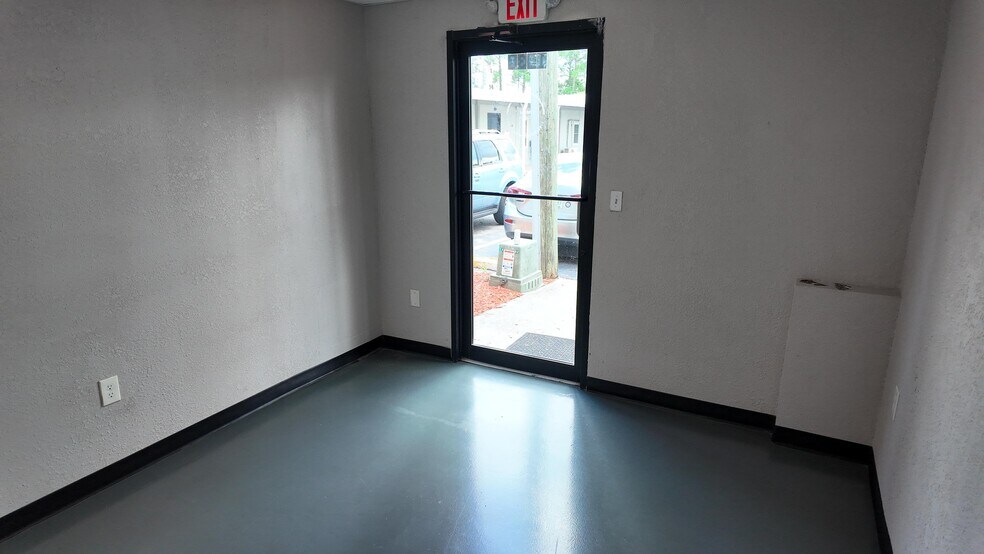 More Photos Of 440 Plumosa Ave, Casselberry Warehouse For Lease