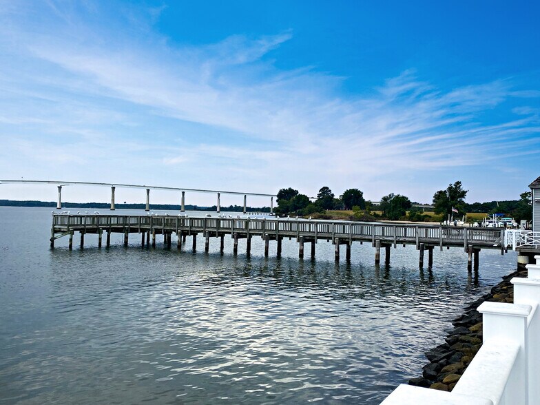 More Photos Of 14442 Solomons Island Rd, Solomons Restaurant For Lease