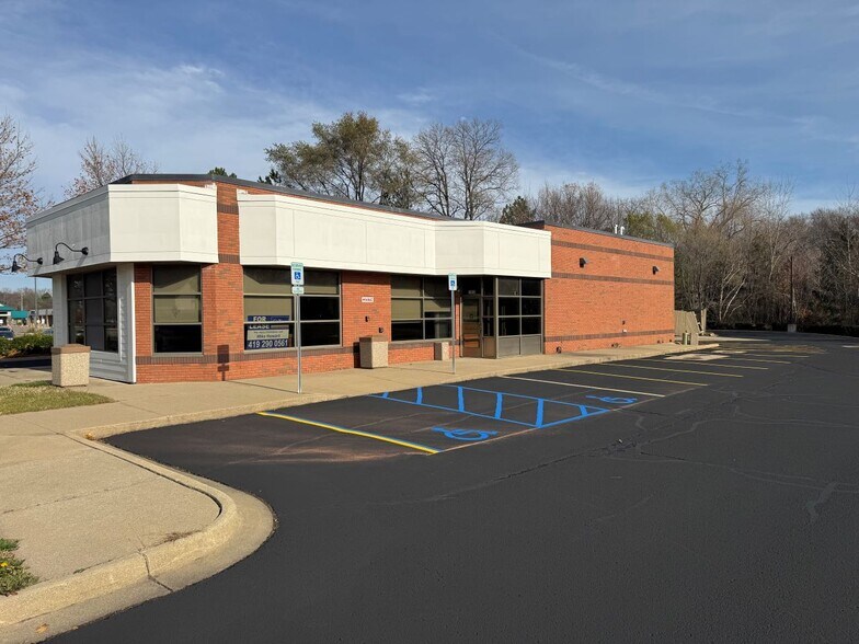 Primary Photo Of 2350 Cedar St, Holt Fast Food For Lease