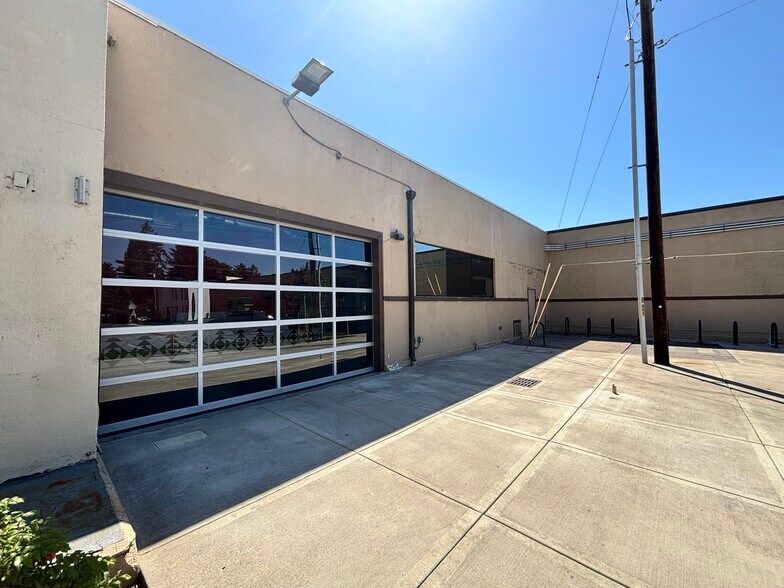 More Photos Of 576 Patterson St NW, Salem Warehouse For Lease