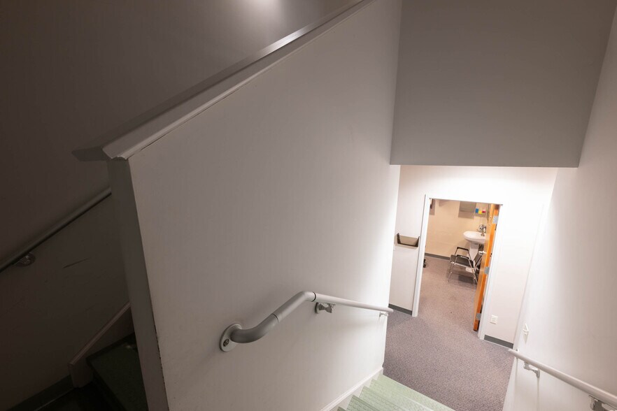 More Photos Of 706 Grape St, Whitehall Medical For Sale