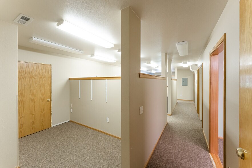 More Photos Of 914 Citadel Dr, Everson Office Residential For Lease