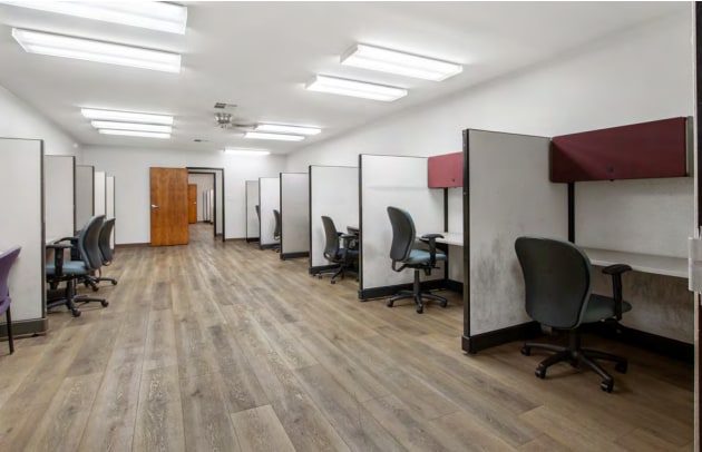 More Photos Of 2345 W Glendale Ave, Phoenix Medical For Lease