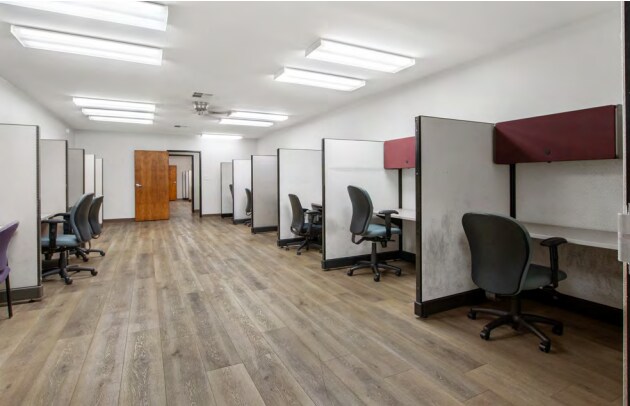 More Photos Of 2345 W Glendale Ave, Phoenix Medical For Sale