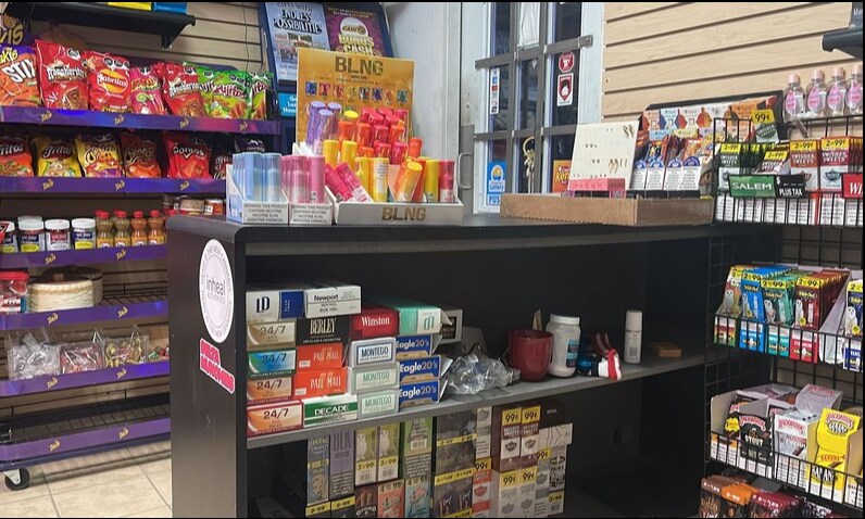 More Photos Of 941 N Main St, Troy Storefront Retail Office For Lease